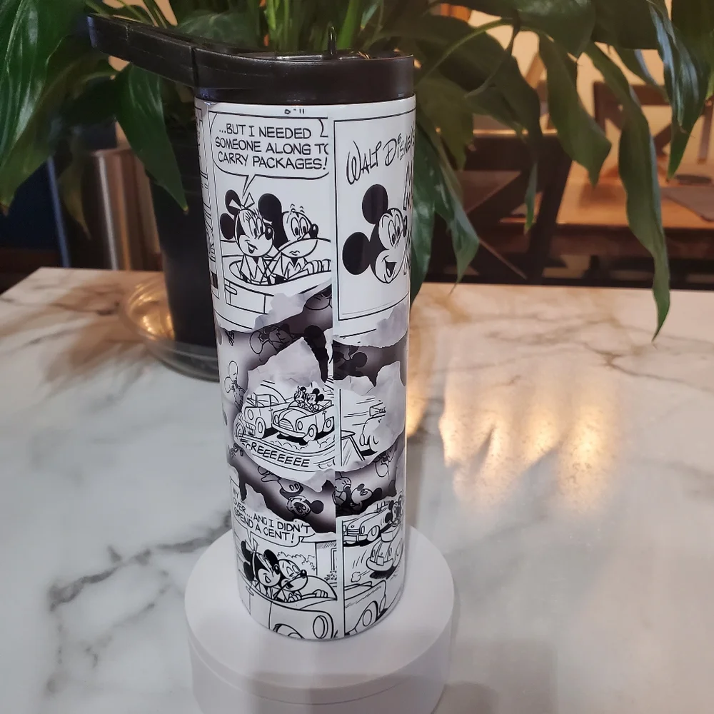 Mickey Mouse Comic Strip 20oz Tumbler  with duo lids 🎉sale